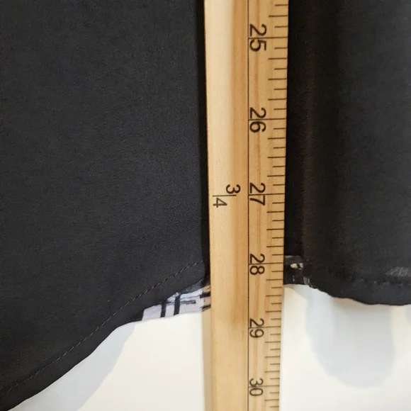 Torrid 2X Abstract Keyhole Layered Tank Blouse Plus Size Flowy Top - Picture 9 of 12